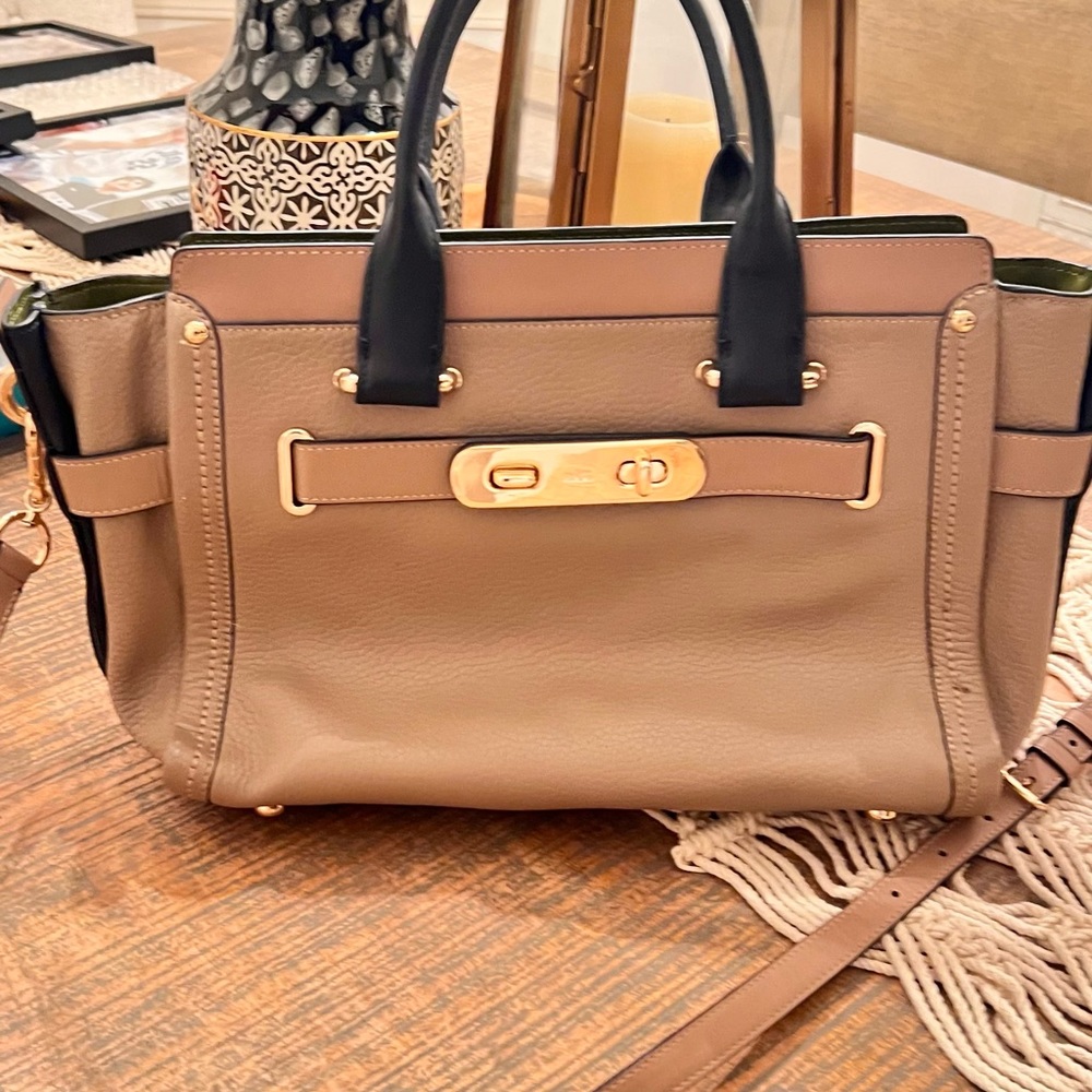 Coach Color Block Swagger - Picture 2 of 7